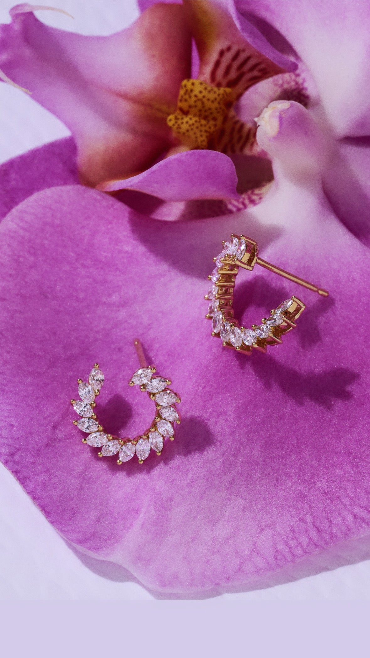 18K Yellow Gold 1.25ct.  Marquise Diamonds, Crescent Curved Earrings  